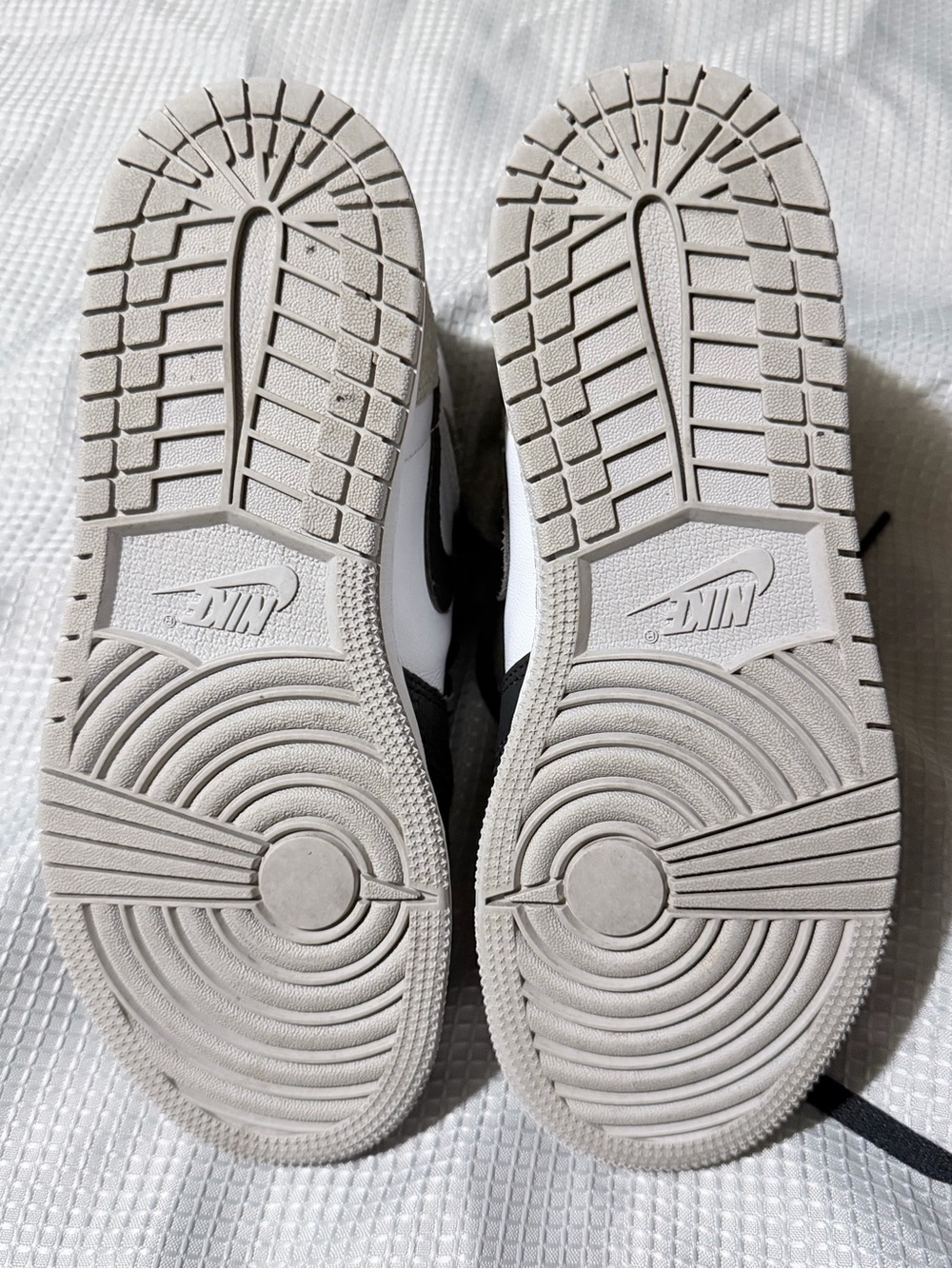 Nike Black and White Kids High-Top Sneakers - Picture 8 of 10